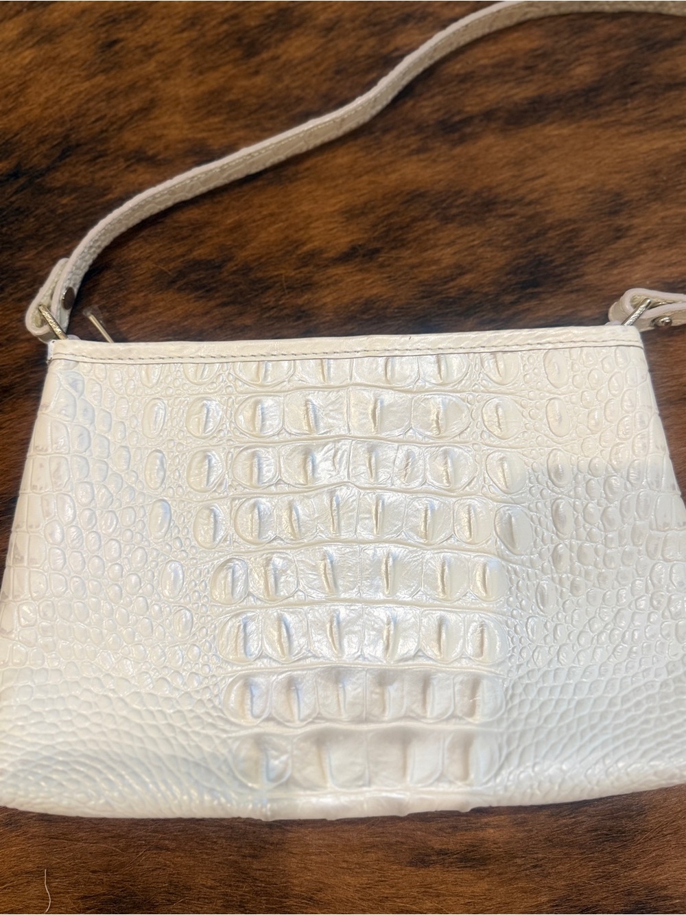 Oh So Lovely BRAHMIN Lorelei Shoulder Bag – Croc Embossed Leather | Lightweight - Picture 2 of 7
